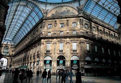 Galleria Vittorio Emanuele II, las tiendas de alta moda en Milan